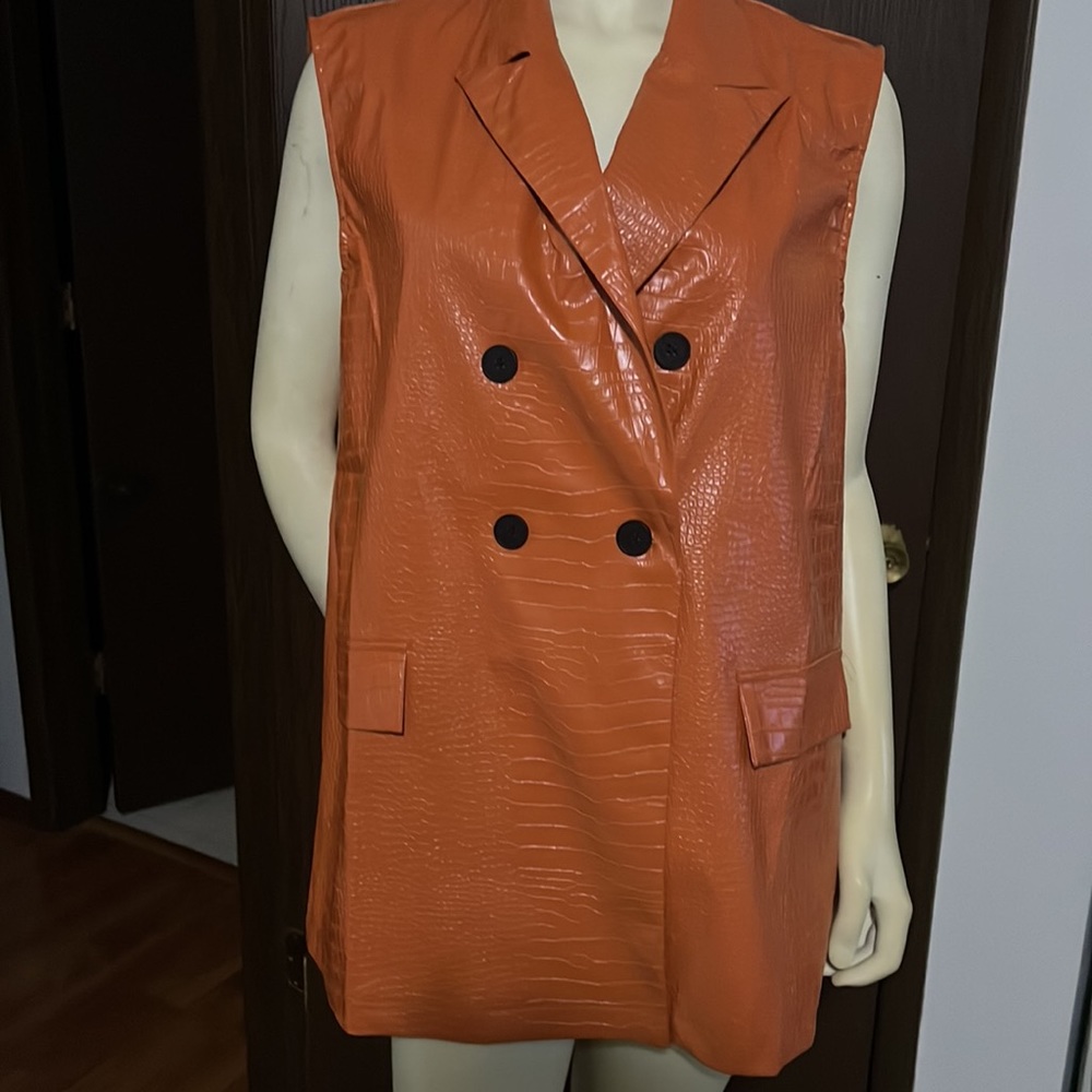 Double Breasted PU Vest Blazer.🍍🍍🍍 - Picture 4 of 7